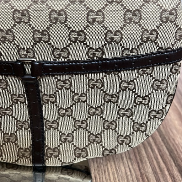 A226 - π― % authentic Gucci shoulder bag - Picture 10 of 16